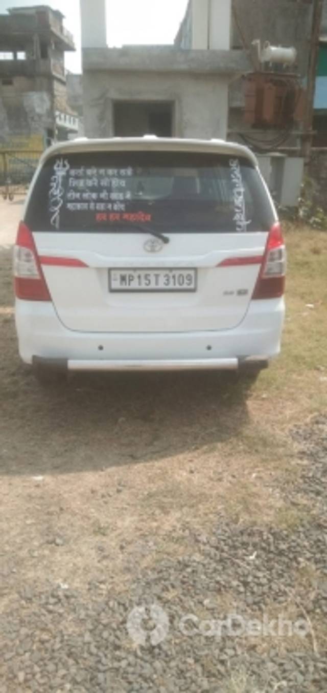 https://stimg2.cardekho.com/images/usedcarimages/large/3-2023/3655419/IMG-20230315-WA0002.jpg?imwidth=6402
