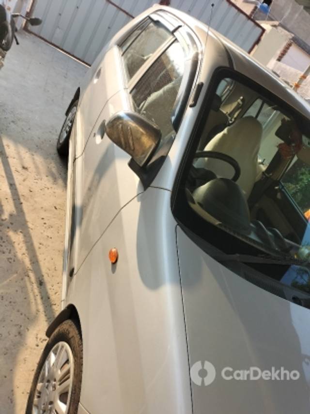 https://stimg2.cardekho.com/images/usedcarimages/large/3-2023/3656387/IMG20230315162005.jpg?imwidth=6401