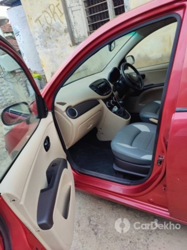 https://stimg2.cardekho.com/images/usedcarimages/large/3-2023/3656528/19FDBDAC-5CF4-4043-BBC3-1335DE718473.jpg?imwidth=6401