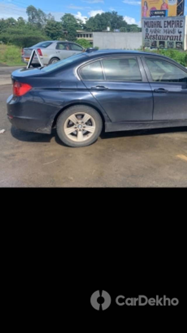 https://stimg2.cardekho.com/images/usedcarimages/large/3-2023/3656676/254B44BB-8B92-457D-B26D-21B71F9BE12A.jpg?imwidth=6400