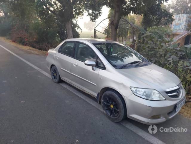 https://stimg2.cardekho.com/images/usedcarimages/large/3-2023/3656945/08FA1FB2-0461-4631-9CF4-0DDA1FD40CC7.jpg?imwidth=6400