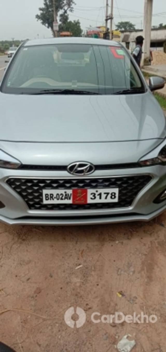 https://stimg2.cardekho.com/images/usedcarimages/large/3-2023/3656971/IMG-20200811-WA0193.jpg?imwidth=6400