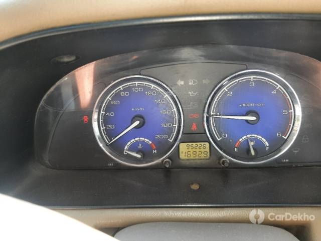 https://stimg2.cardekho.com/images/usedcarimages/large/3-2023/3656976/20221103_122919.jpg?imwidth=6401