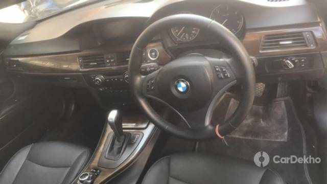 https://stimg2.cardekho.com/images/usedcarimages/large/3-2023/3657419/IMG-20230302-WA0003.jpg?imwidth=6402