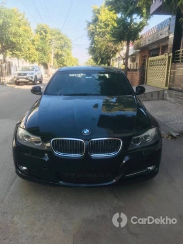 https://stimg2.cardekho.com/images/usedcarimages/large/3-2023/3657419/IMG-20230302-WA0004.jpg?imwidth=6401