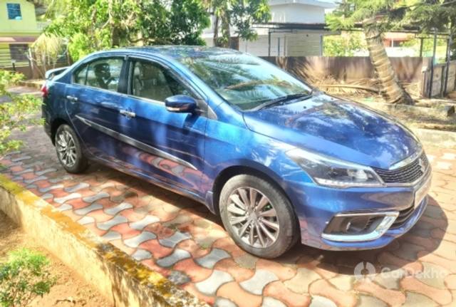 https://stimg2.cardekho.com/images/usedcarimages/large/3-2023/3657556/IMG20230321103004-02.jpg?imwidth=6400