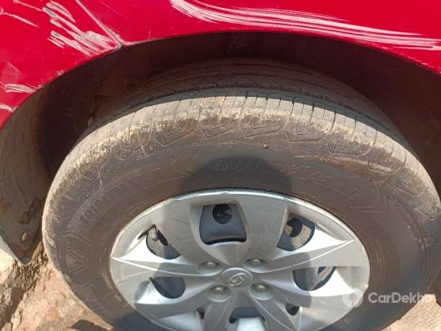 https://stimg2.cardekho.com/images/usedcarimages/large/3-2023/3657808/IMG_20230322_105321.jpg?imwidth=6402