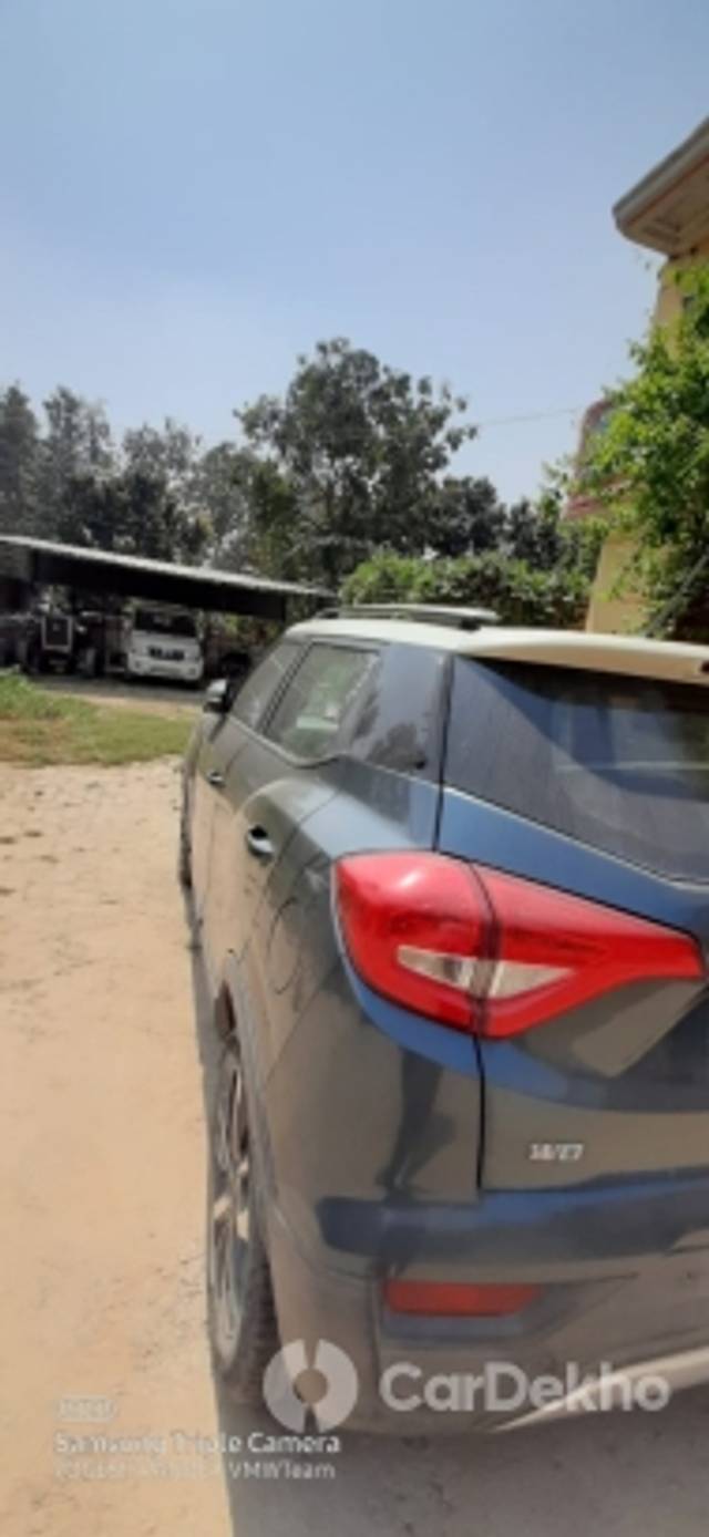 https://stimg2.cardekho.com/images/usedcarimages/large/3-2023/3658014/WhatsAppImage2023-03-22at13.36.40.jpg?imwidth=6402