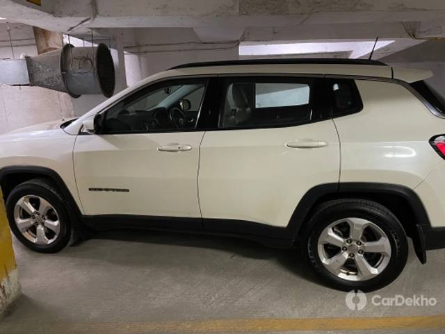 https://stimg2.cardekho.com/images/usedcarimages/large/3-2023/3658077/D4EA753D-F88D-4D71-90E4-5FA47E033D4D.jpg?imwidth=6400