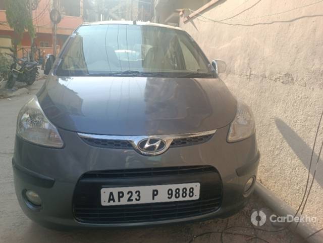 https://stimg2.cardekho.com/images/usedcarimages/large/3-2023/3658383/16794835521338353177941024796637.jpg?imwidth=6400