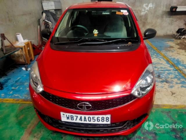 https://stimg2.cardekho.com/images/usedcarimages/large/3-2023/3658489/IMG20220603163454.jpg?imwidth=6401