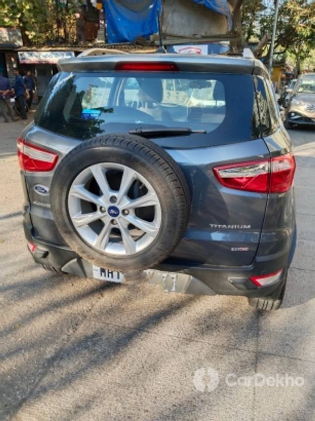 https://stimg2.cardekho.com/images/usedcarimages/large/3-2023/3658514/IMG_20230322_175144.jpg?imwidth=6401