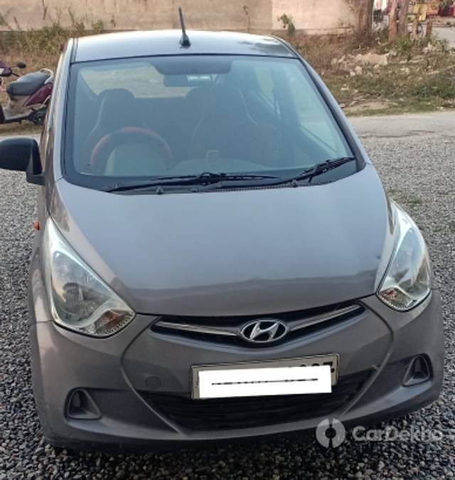 https://stimg2.cardekho.com/images/usedcarimages/large/3-2023/3658627/IMG-20230210-WA0008.jpg?imwidth=6400