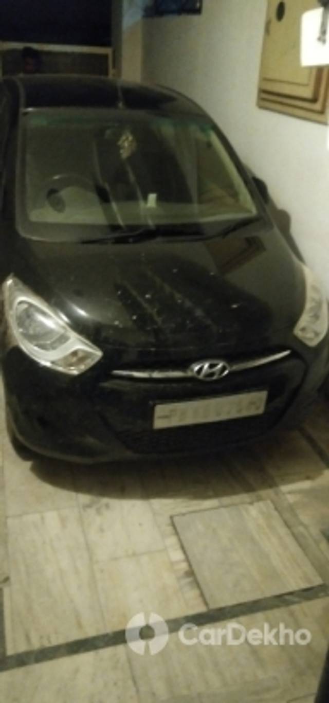 https://stimg2.cardekho.com/images/usedcarimages/large/3-2023/3658767/16795032545793896376074023064014.jpg?imwidth=6400