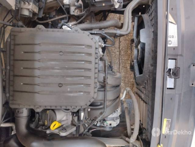 https://stimg2.cardekho.com/images/usedcarimages/large/3-2023/3658784/WhatsAppImage2023-03-22at11.29.12(1).jpg?imwidth=6400
