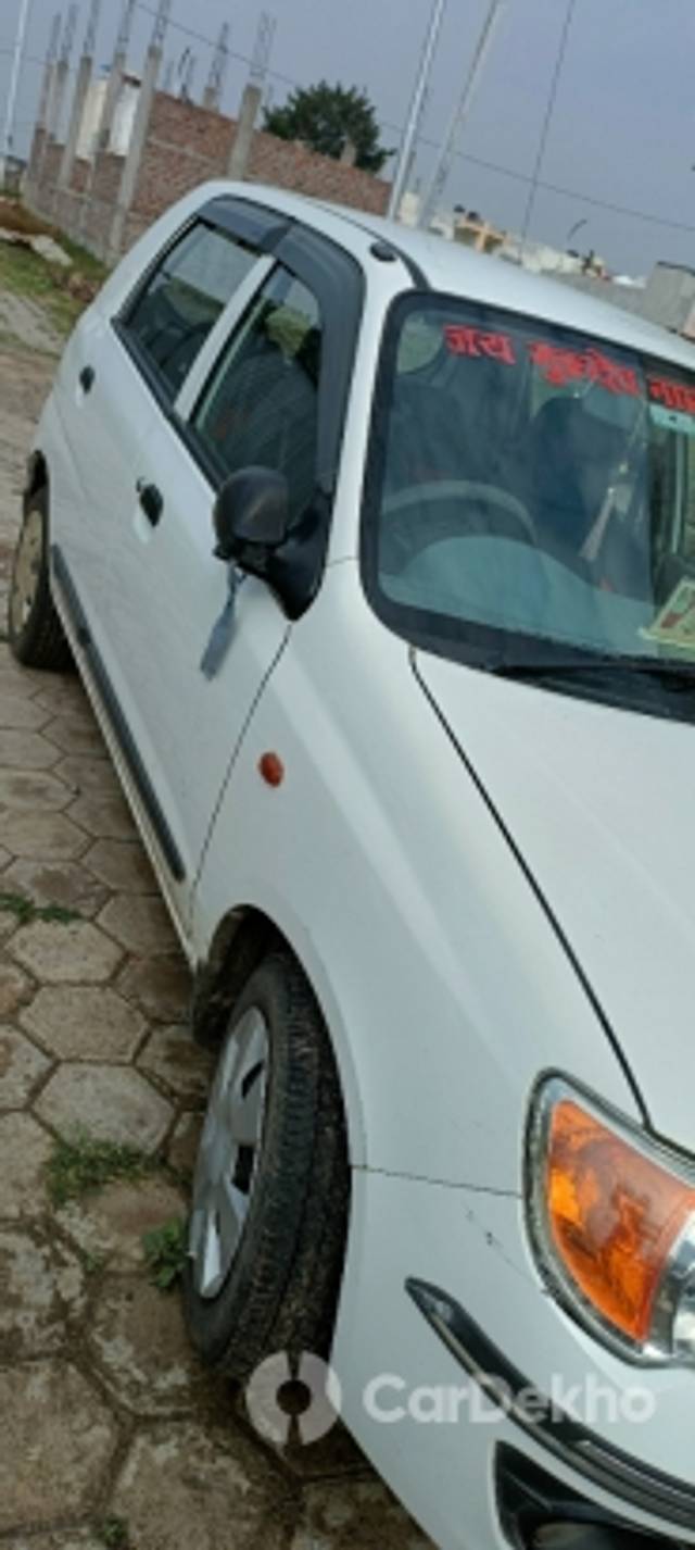 https://stimg2.cardekho.com/images/usedcarimages/large/3-2023/3658885/IMG20230323092201.jpg?imwidth=6401