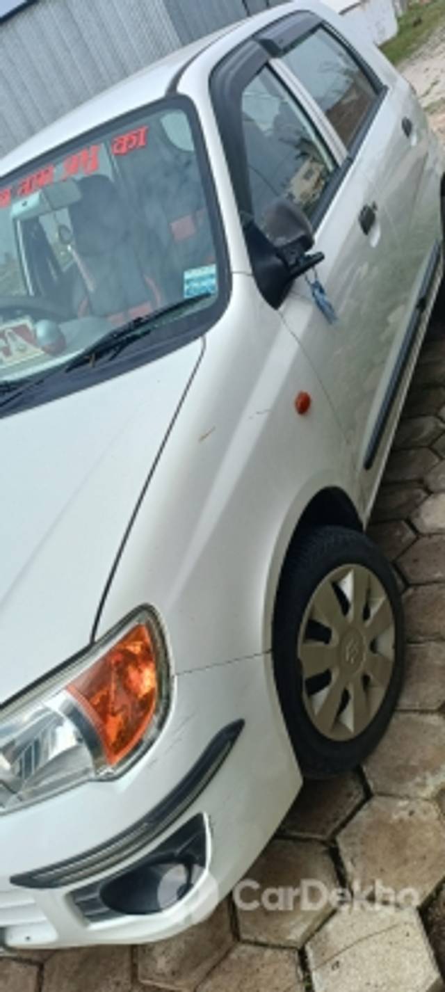 https://stimg2.cardekho.com/images/usedcarimages/large/3-2023/3658885/IMG20230323092209.jpg?imwidth=6400