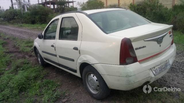 https://stimg2.cardekho.com/images/usedcarimages/large/3-2023/3658894/5AEBCFEE-A66B-44C1-928F-8F339DB9B83A.jpg?imwidth=6402