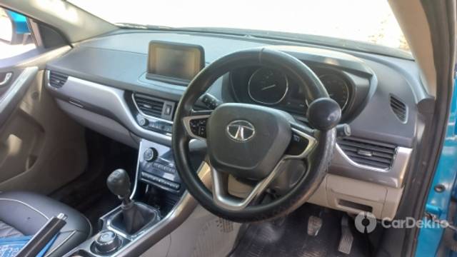 https://stimg2.cardekho.com/images/usedcarimages/large/3-2023/3658931/20230323_122642.jpg?imwidth=6402