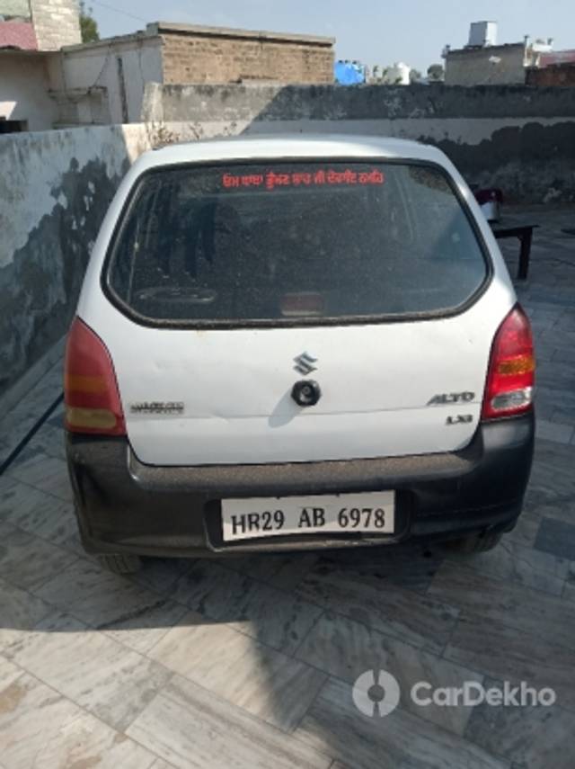 https://stimg2.cardekho.com/images/usedcarimages/large/3-2023/3659223/IMG20230323153140.jpg?imwidth=6401