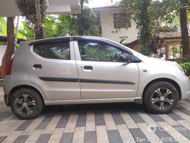 https://stimg2.cardekho.com/images/usedcarimages/large/3-2023/3659871/IMG-20230314-WA0020.jpg?imwidth=6401