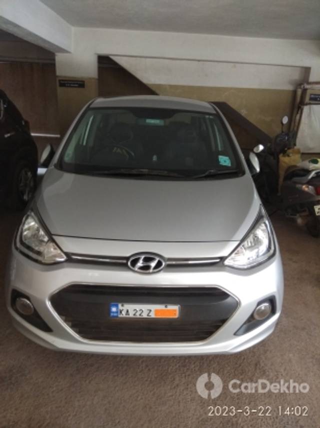 https://stimg2.cardekho.com/images/usedcarimages/large/3-2023/3660121/Front.jpg?imwidth=6400