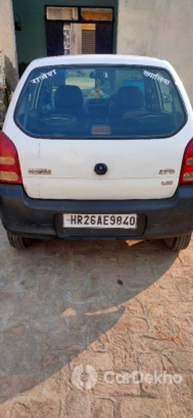 https://stimg2.cardekho.com/images/usedcarimages/large/3-2023/3660990/IMG20221030153225.jpg?imwidth=6401
