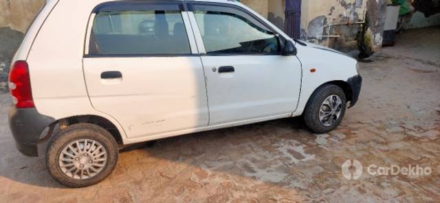 https://stimg2.cardekho.com/images/usedcarimages/large/3-2023/3660990/IMG20221030153257.jpg?imwidth=6402