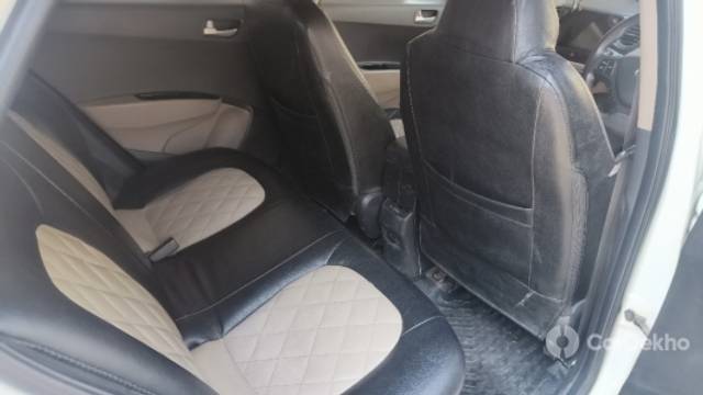 https://stimg2.cardekho.com/images/usedcarimages/large/3-2023/3661004/IMG-20230309-WA0005.jpg?imwidth=6402