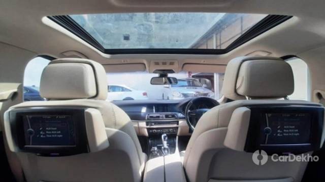 https://stimg2.cardekho.com/images/usedcarimages/large/3-2023/3661164/09911F15-B3BF-4962-9DD0-3BCF71697C77.jpg?imwidth=6401