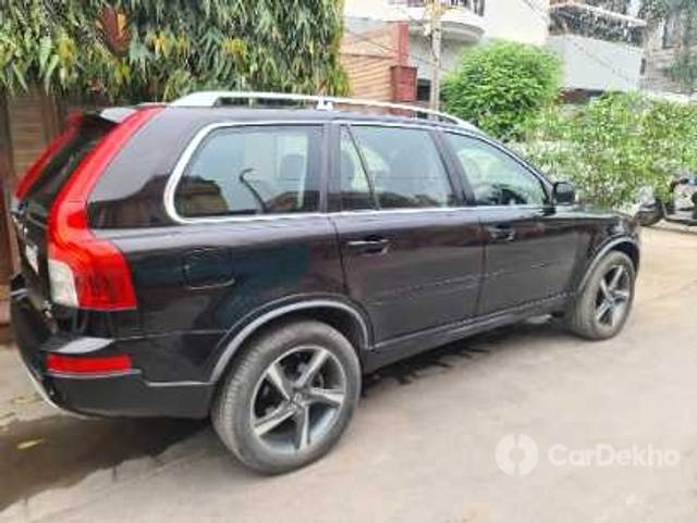 https://stimg2.cardekho.com/images/usedcarimages/large/3-2023/3661203/20230324_1003142.jpg?imwidth=6400