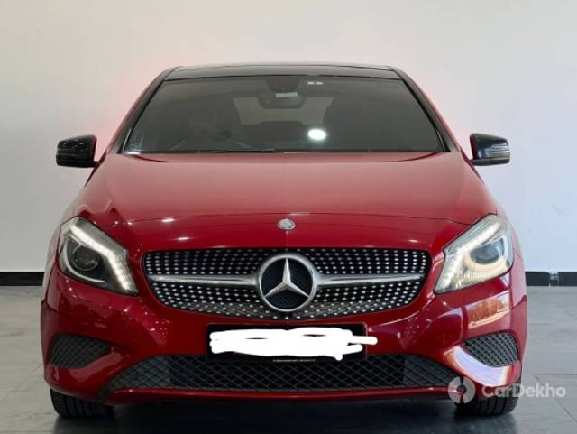 https://stimg2.cardekho.com/images/usedcarimages/large/3-2023/3661226/IMG-20230326-WA0027.jpg?imwidth=6400