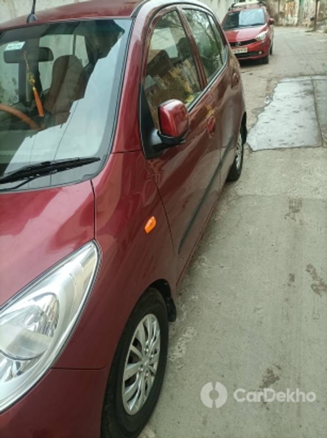 https://stimg2.cardekho.com/images/usedcarimages/large/3-2023/3661286/IMG20230324062026.jpg?imwidth=6402
