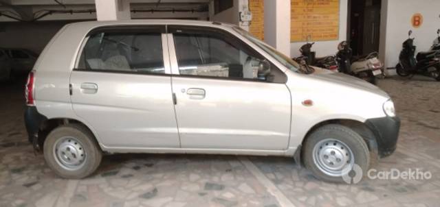 https://stimg2.cardekho.com/images/usedcarimages/large/3-2023/3661322/WhatsAppImage2023-03-26at4.41.25PM.jpg?imwidth=6402