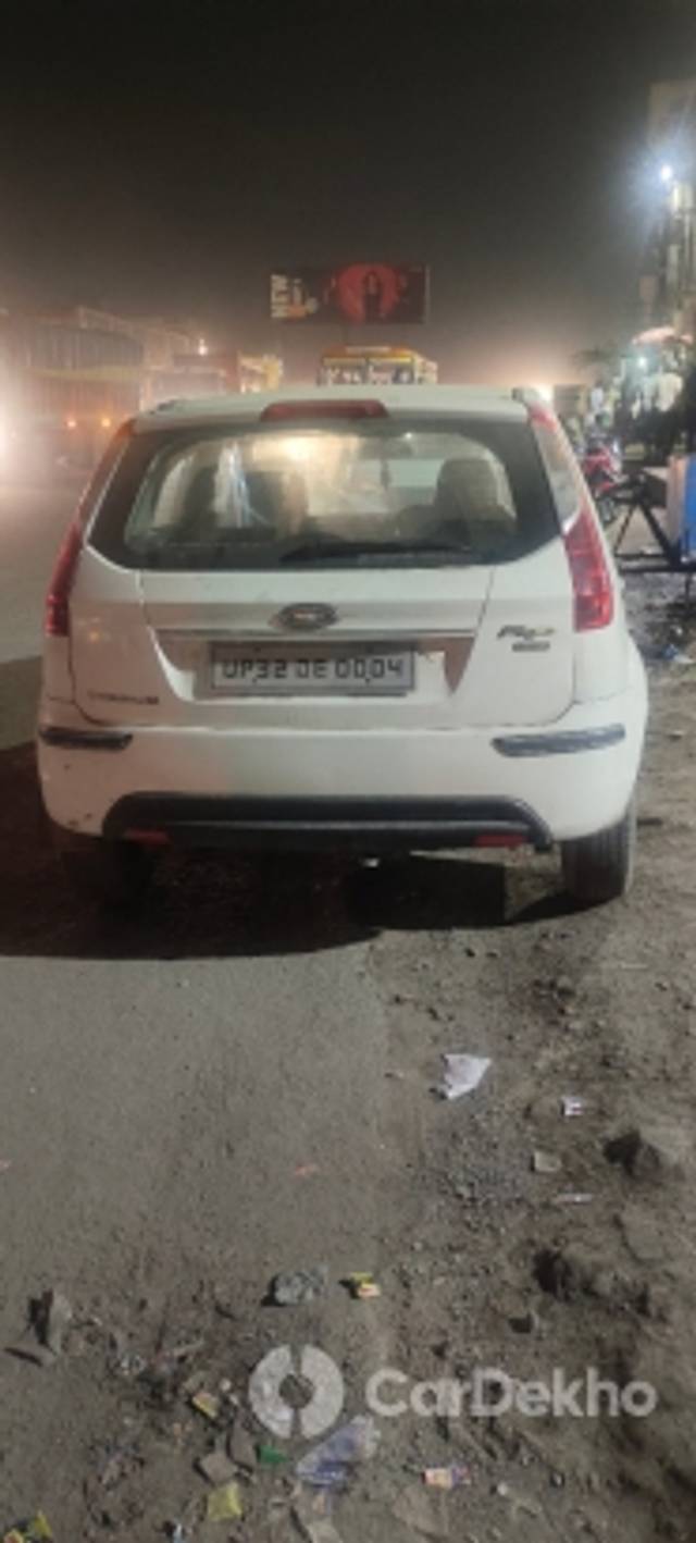 https://stimg2.cardekho.com/images/usedcarimages/large/3-2023/3661467/IMG_20230323_221847.jpg?imwidth=6400