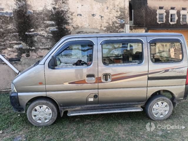 https://stimg2.cardekho.com/images/usedcarimages/large/3-2023/3661507/IMG20230312104351.jpg?imwidth=6401