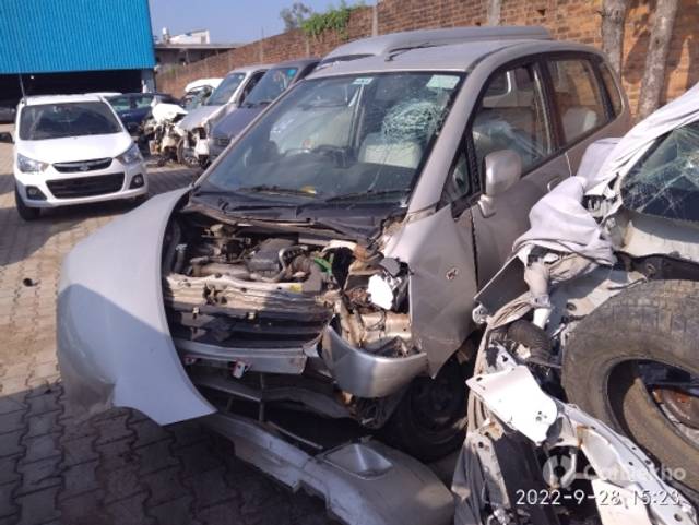 https://stimg2.cardekho.com/images/usedcarimages/large/3-2023/3663031/2.jpg?imwidth=6400
