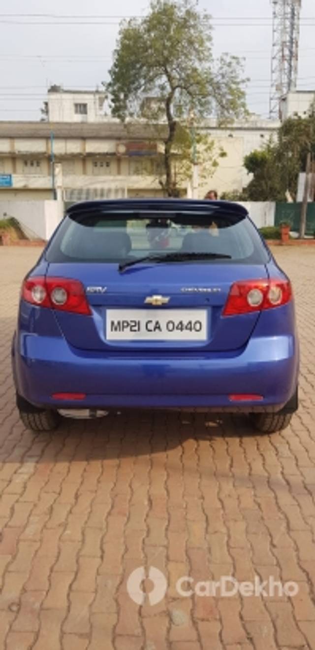 https://stimg2.cardekho.com/images/usedcarimages/large/3-2023/3663465/IMG-20230327-WA0001.jpg?imwidth=6401
