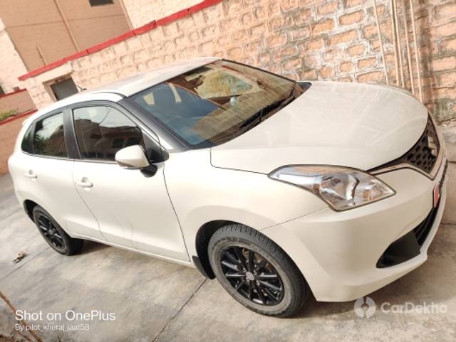 https://stimg2.cardekho.com/images/usedcarimages/large/3-2023/3664655/IMG_20230323_160921.jpg?imwidth=6401