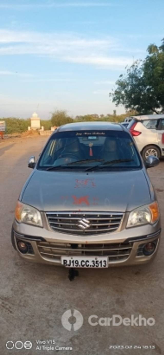 https://stimg2.cardekho.com/images/usedcarimages/large/3-2023/3664824/CAR.jpg?imwidth=6400