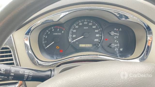 https://stimg2.cardekho.com/images/usedcarimages/large/3-2023/3664883/1B370817-BB7E-4F9B-9757-782C8105A20E.jpg?imwidth=6401