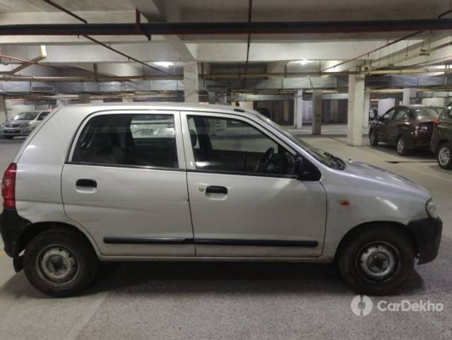 https://stimg2.cardekho.com/images/usedcarimages/large/3-2023/3665543/IMG-20230328-WA0023.jpg?imwidth=6401