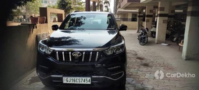https://stimg2.cardekho.com/images/usedcarimages/large/3-2023/3665561/2747FB9B-209A-402A-B52C-3B8CF12AA66B.jpg?imwidth=6400
