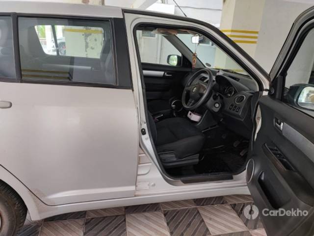 https://stimg2.cardekho.com/images/usedcarimages/large/4-2022/3350499/IMG-20220307-WA0068.jpg?imwidth=6402