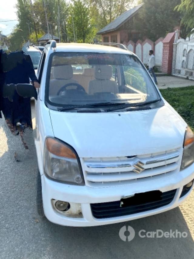https://stimg2.cardekho.com/images/usedcarimages/large/4-2022/3359924/IMG_20220412_181341.jpg?imwidth=6400