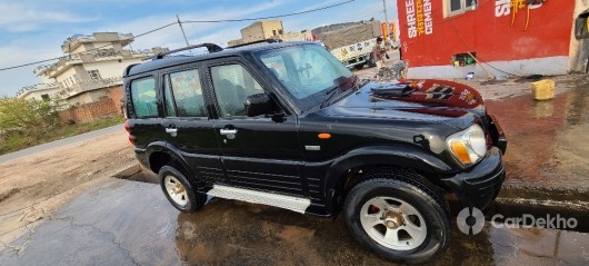 Mahindra Scorpio SLX 2.6 Turbo 7 Str Mahindra Scorpio SLX 2.6 Turbo 7 Str