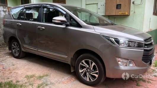 Toyota Innova Crysta 2.7 GX AT BSIV Toyota Innova Crysta 2.7 GX AT BSIV
