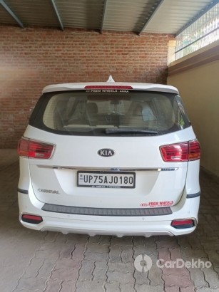 Kia Carnival Premium Kia Carnival Premium