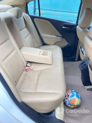 Honda City i VTEC CVT VX Honda City i VTEC CVT VX