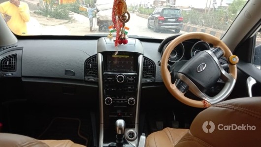Mahindra XUV500 W7 Mahindra XUV500 W7